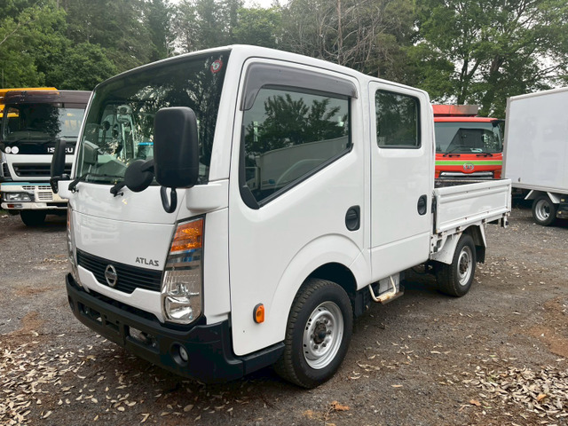 アトラス  4WDダブルキャブパートタイム式