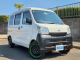 どうもエイトガレージです!今回はダイハツハイゼットカーゴが入庫!なんとこちらの車両は実走行約7万キロ代!これから長くお使い頂ける1台となっております!見た目もカッコイイ1台★それではご紹介します!