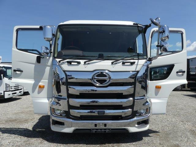 日野 プロフィア トレーラーヘッド AT LED クルコン ETC【146