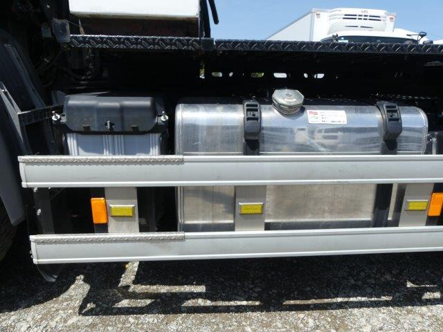 日野プロフィアトレーラーヘッドですいろいろ手を加えています 日野 プロフィア トレーラーヘッド トラクタヘッド ハイルーフの