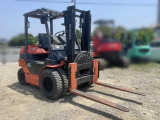 トヨタL&F 電動フォークリフト 回転 3トン 8FB30 バッテリー