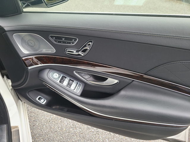 メルセデス・マイバッハ Sクラス S560 全デイラー工場整備車 黒本革 SR