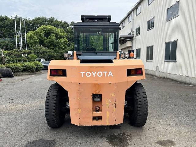 その他 トヨタL&F エンジンフォークリフト 13.5トン ハイマスト4m