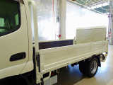 荷台内寸:301×161×38 三方開 床縞鋼板張り アーム式PG/600kg付