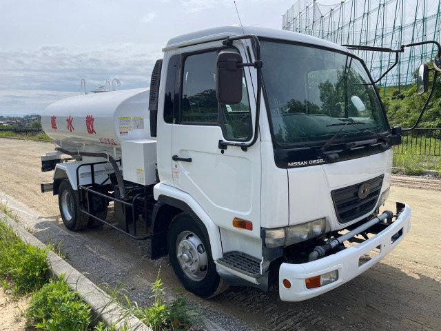 コンドル  散水車(前後左右/散水)