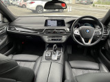 7シリーズ 750i Mスポーツ 4394cc V8 ツインターボ
