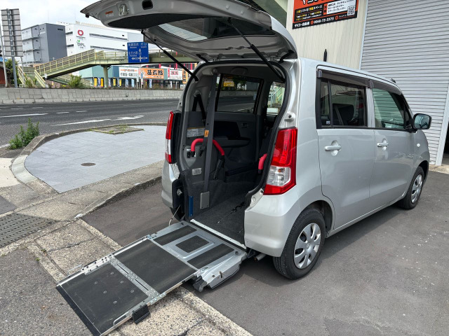ワゴンR ウィズ 車いす移動車 リヤシート付 電動固定式 7月限定特別価格に値下げ中!...