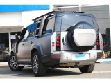ディフェンダー 130 SE イースナー エディション 3.0L D300 ディーゼル 4WD ブラック...