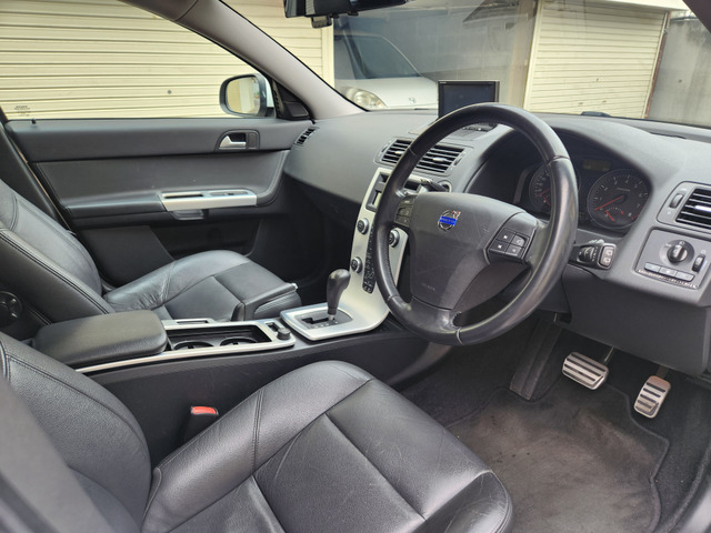 ボルボ V50 2.0 クラシック 黒革シート サンルーフ の中古車詳細