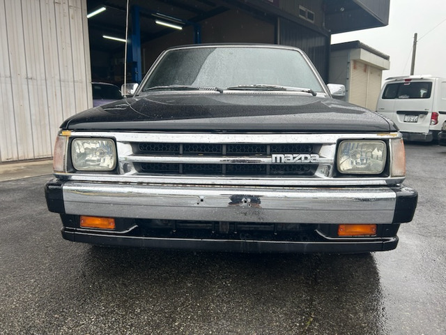 MAZDA b2200 リアバンパー ステップバンパー（CONTINENTALKINGS