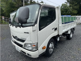 車両左側前面:平成26年車😊フルフラットローダンプ積載3tです💪✨安心安全のコボレーン付きです‼️荷台,フレーム塗装済で綺麗です👍ぜひぜひご検討の程、よろしくお願い致します😊