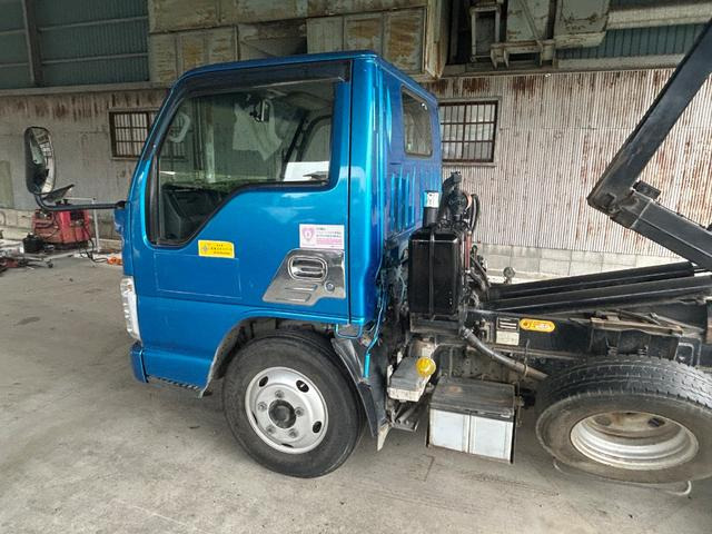 物置や倉庫にいかがですか？　エルフ　NKR81EAV　車載取外しコンテナ⑭ ドライスチールコンテナ 物置 倉庫 コンテナハウス 大型 屋外物置 荷重