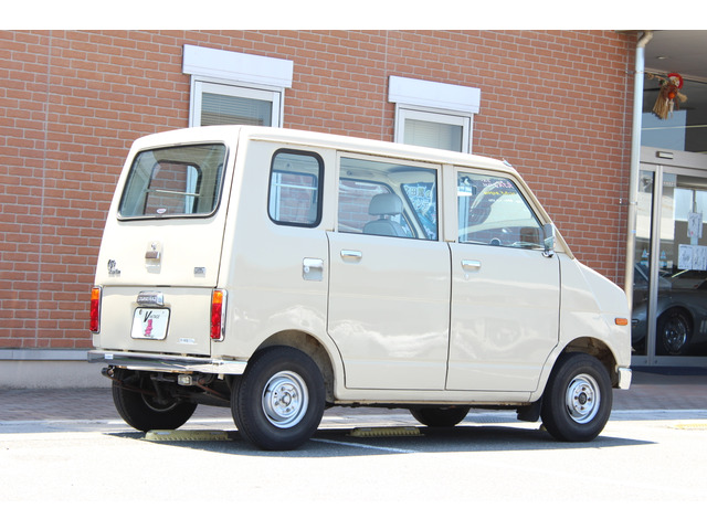 ホンダ　ライフ360　ステップバン360などに取り付け出来る改造マフラーです。 ホンダ「ライフ」に「ステップバン」じゃない「ライトバン」があった