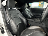 運転席シート/人気の本革黒内装です!メモリー付きパワーシートでドライビングポジションも細かく設定可能です!