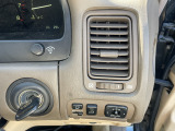気になるシートのシミなどございましたらご納車前に綺麗にクリーニングしてご納車させていただきます。