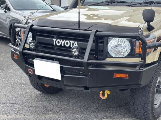 ARB トヨタ再販70用 バンパー 黒 ARB トヨタ再販70用 バンパー 黒 トヨタ ランドクルーザー70 4.2