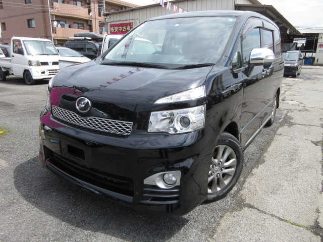 ヴォクシー 2.0 ZS 煌II 二年車検整備付き支払総額67万円