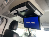 ALPINEフリップダウンモニター付!後席の方も快適なドライブをお過ごしいただけます♪電装系のカスタムも得意としております!お気軽にご相談下さい♪