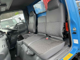 車内3人乗り仕様!