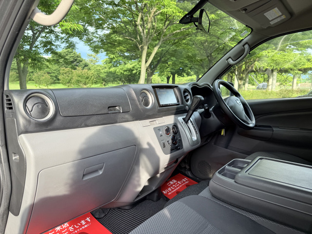 日産 NV350キャラバン 2.5 DX ロング ディーゼル 4WD 衝突被害