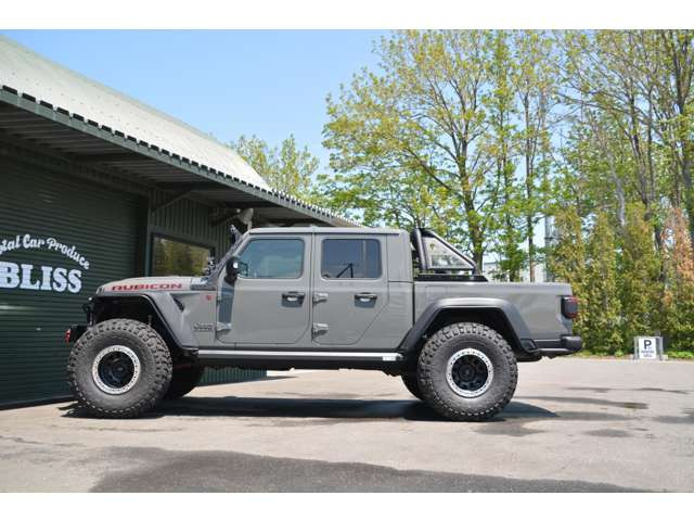 半額以下⭐️美品⭐️011⭐️23-24モデル⭐️150⭐️ビンディングセット⭐️グラトラー クライスラージープ グラディエーター 3.6 ルビコン 4WD 40インチ