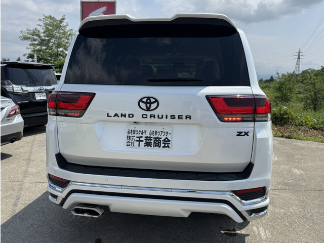 トヨタ ランドクルーザー300 3.5 ZX 4WD プレシャスホワイト