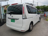 セレナ  福祉車両 送迎タイプ 電動ステップ