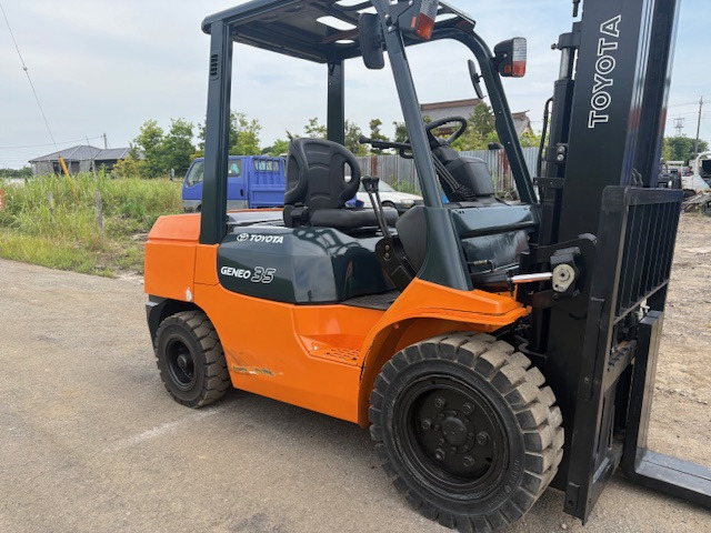 トヨタＬ＆Ｆ　ローリフト　不動車　ジャンク出品 ジャンク品) (業者様向け) トヨタ ディーゼル車 6ton 6m三段マスト 20