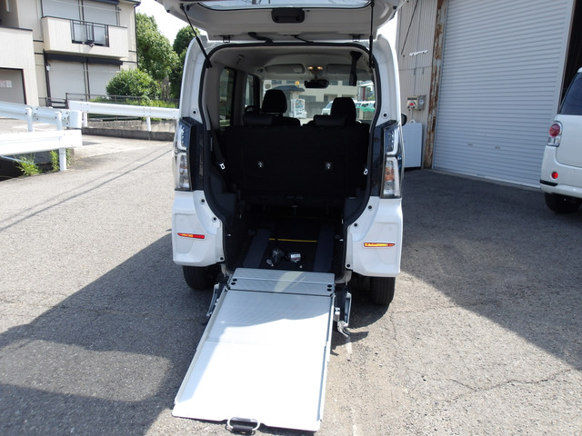 タントカスタム フレンドシップ スローパー RS 車いす移動車