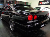 R34スカイライン25GTターボ4Dセダンボディ&R34GTR仕様フルエアロWORK19アルミ&RB25DETターボエンジンマフラーインターCラジエター他ドレスアップライトチューン仕様車が入庫しました