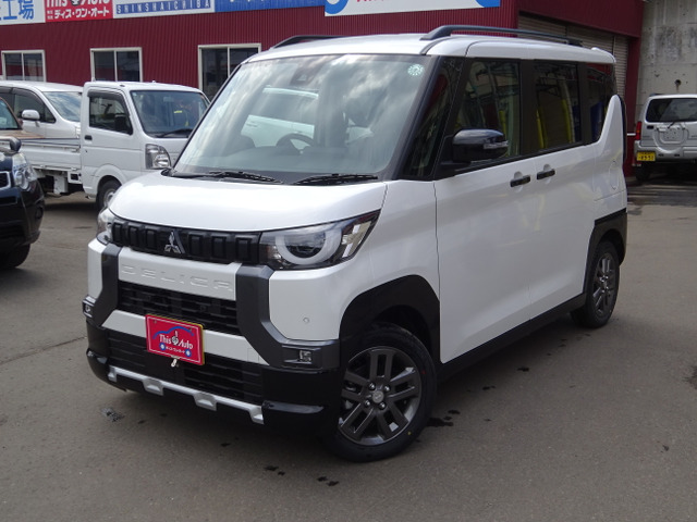 デリカミニ T プレミアム 4WD 