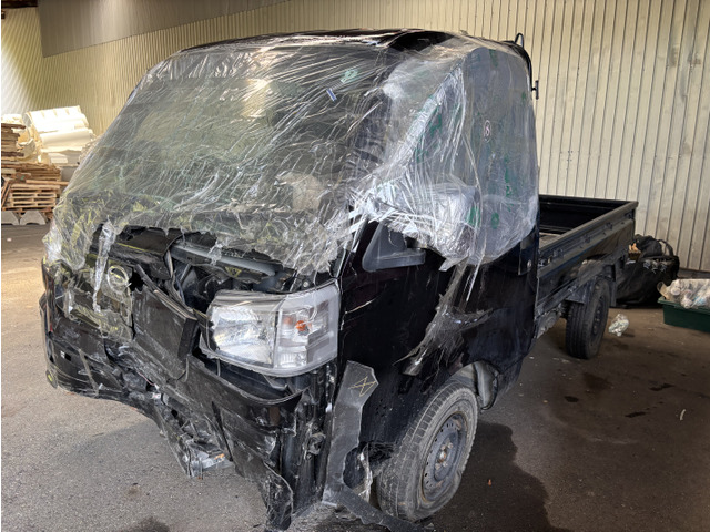ハイゼットトラック  5MT 4WD 事故現状車