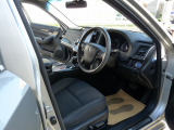 内外装クリーニング済みのお車です。入庫時に磨き作業を行い艶やかなプレシャスシルバーになります。