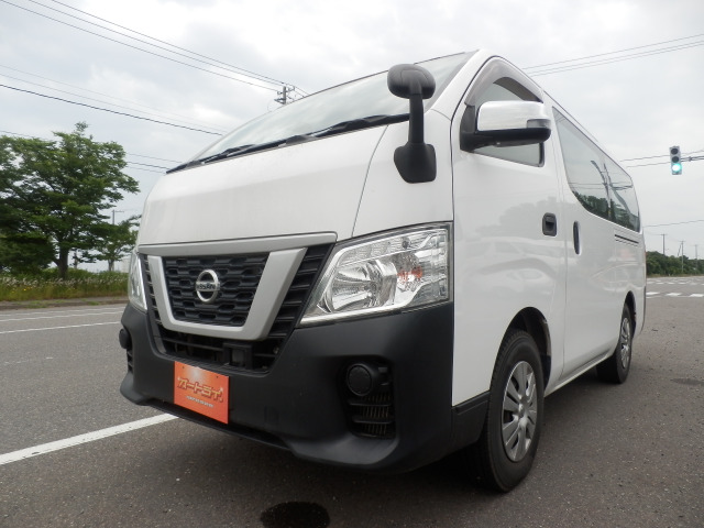日産 NV350キャラバン 2.5 DX ロング ディーゼル 4WD 9人乗り4WDナビ