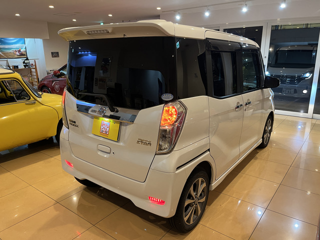 日産 デイズルークス ハイウェイスター ターボ ナビTV全方位カメラ両側