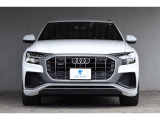 Q8 55 TFSI クワトロ デビューパッケージ Sライン 4WD パワークロージングドア