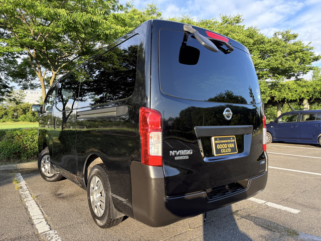 日産 NV350キャラバン 2.5 DX ロング ディーゼル 4WD 5ドア 3人乗り AT