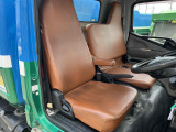 車内シートカバー装着車!