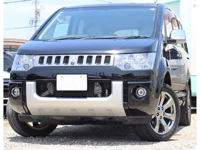 デリカD:5 2.2 ロイヤルエクシード 4WD 革シート MMCSナビ 後席モニター
