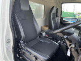 車内シート、目立つ破れなく綺麗です♪