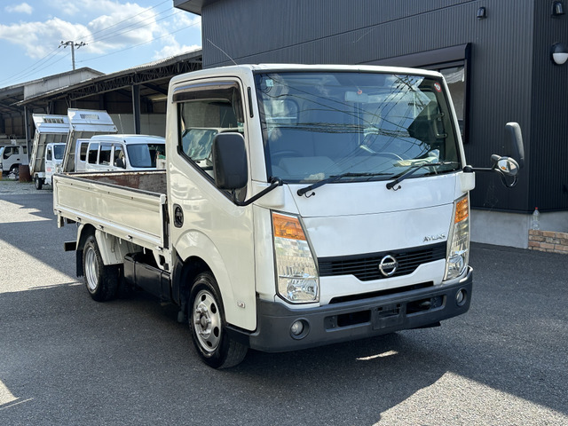 アトラス  平ボディ 低床 積載1.5t 5速MT