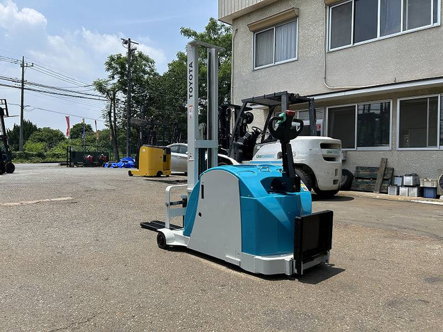 関東輸送費無料 免許不要 トヨタL&F ウォーキー ストラドルタイプ 電動