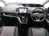 セレナ 2.0 ハイウェイスター 4WD ナビ/TV/禁煙車/夏冬タイヤ