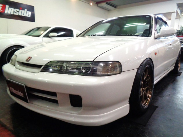 インテグラタイプRセダン 1.8 B18C型VTECエンジン5MT