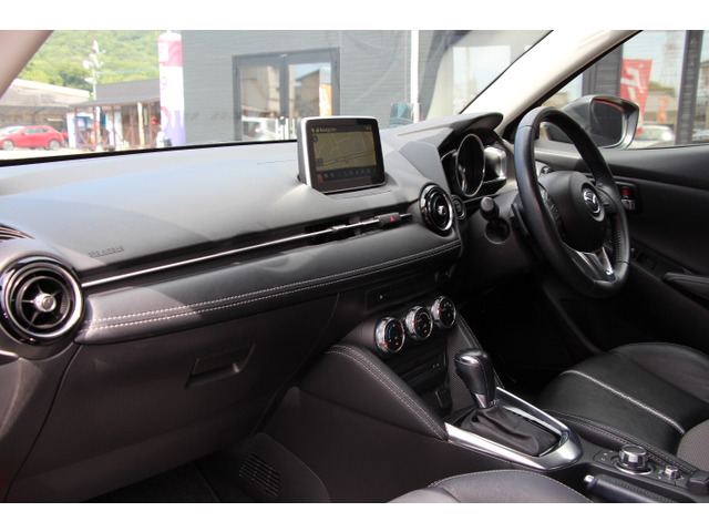 ロミオ マツダ デミオ 1.5 XD ブラック レザー リミテッド 純正ナビ