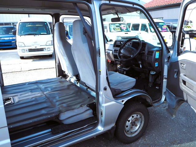 スバル サンバー VB 4WD オートマ・エアコン・AA評価3.5点車 の中古車