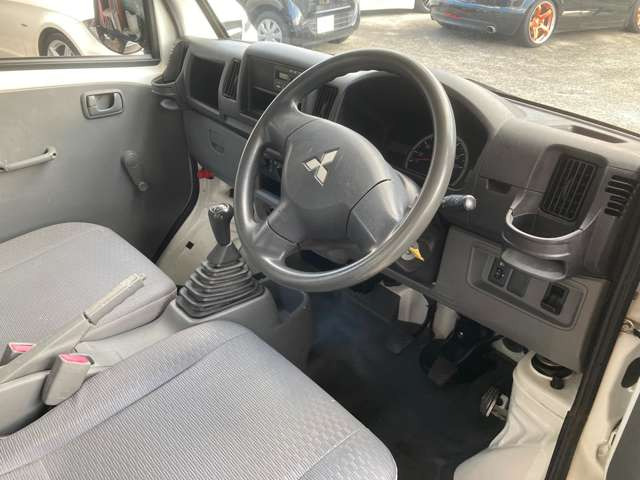 三菱 ミニキャブトラック Vタイプ エアコン パワステ の中古車詳細