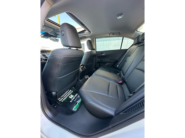 ホンダ アコードハイブリッド 2.0 EX サンルーフ の中古車詳細 (65,285