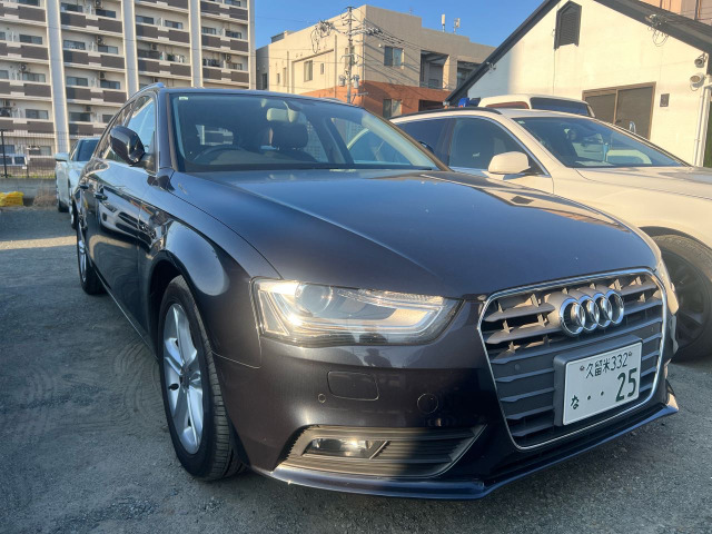 A4アバント 2.0 TFSI SEパッケージ レザーシート 純正ナビ