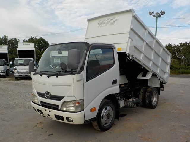 デュトロ  2t深ダンプ 4WD 土砂禁